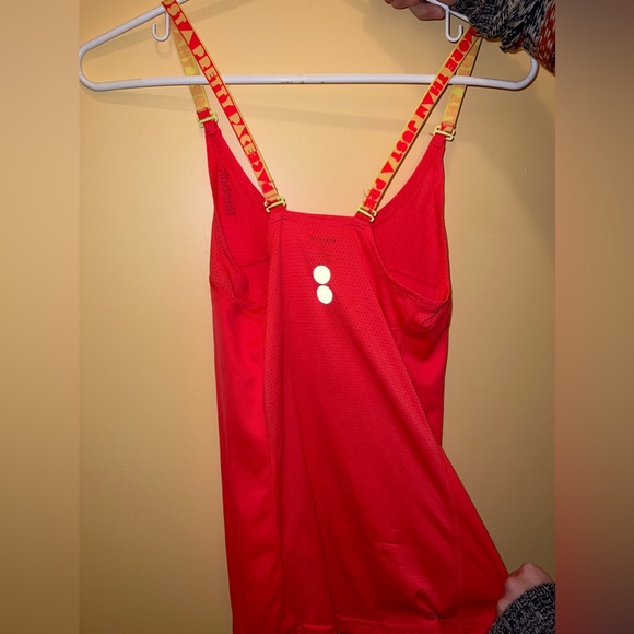 🎈Pink Reebok Tank Top - Picture 2 of 4